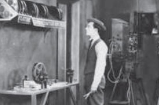 Mañana viernes, a las 18:30 horas, el CC Francisco Fatou ha programado un espectáculo familiar en el que recuperaremos imágenes del genial Buster Keaton. Cine mudo y música en directo con 'El moderno Sherlock Holmes, a ritmo de jazz'
 bit.ly/2qhEKfW