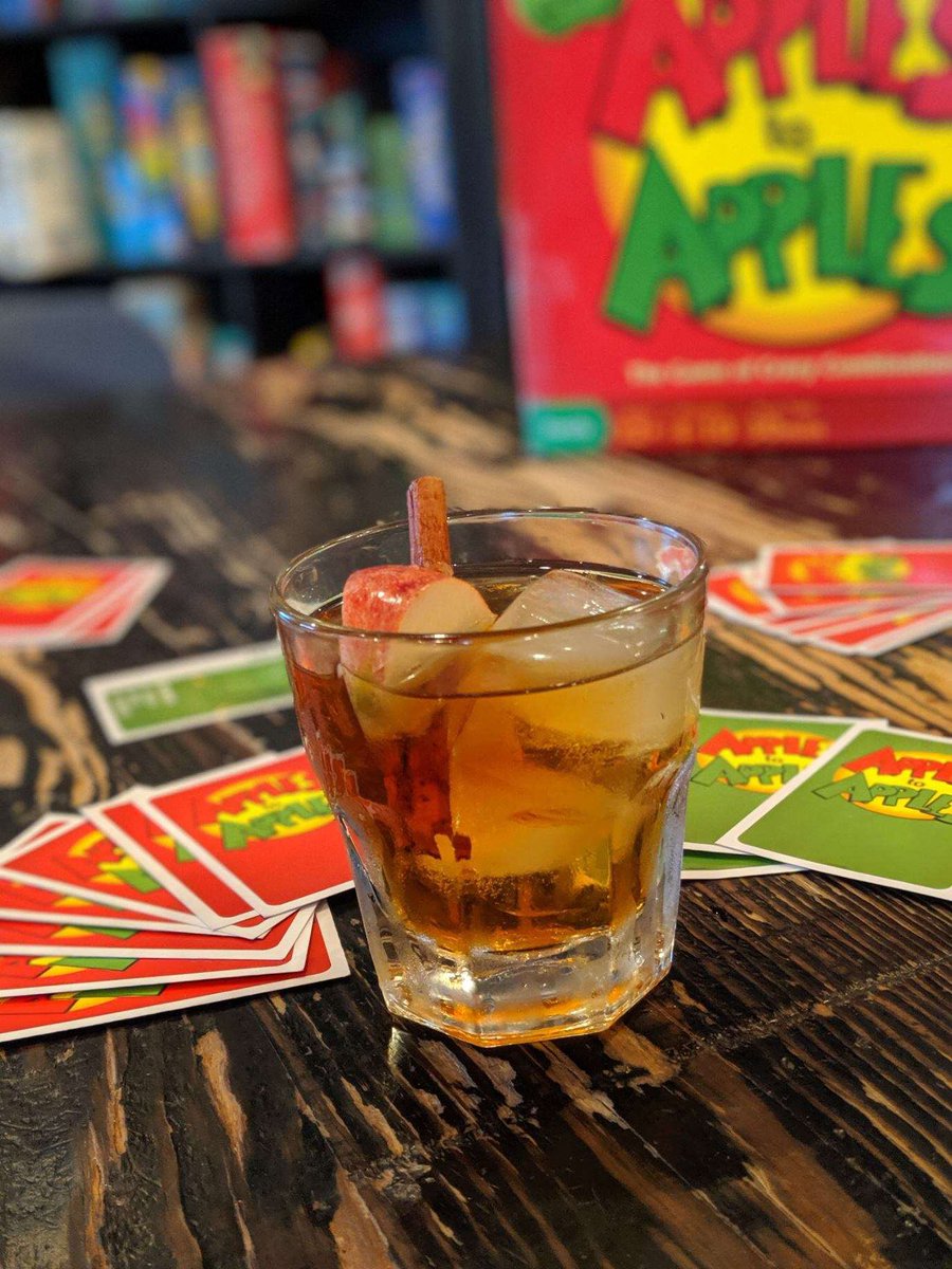 Some restaurants pair wine with entrees, we pair cocktails with board games ♟🎲  Enjoy our Apples to Apples 🍎🍏 inspired Manhattan 🥃The balanced blend of the cinnamon and apple makes this libation drinkable for guests who wouldn't usually like strong cocktails. 🤩