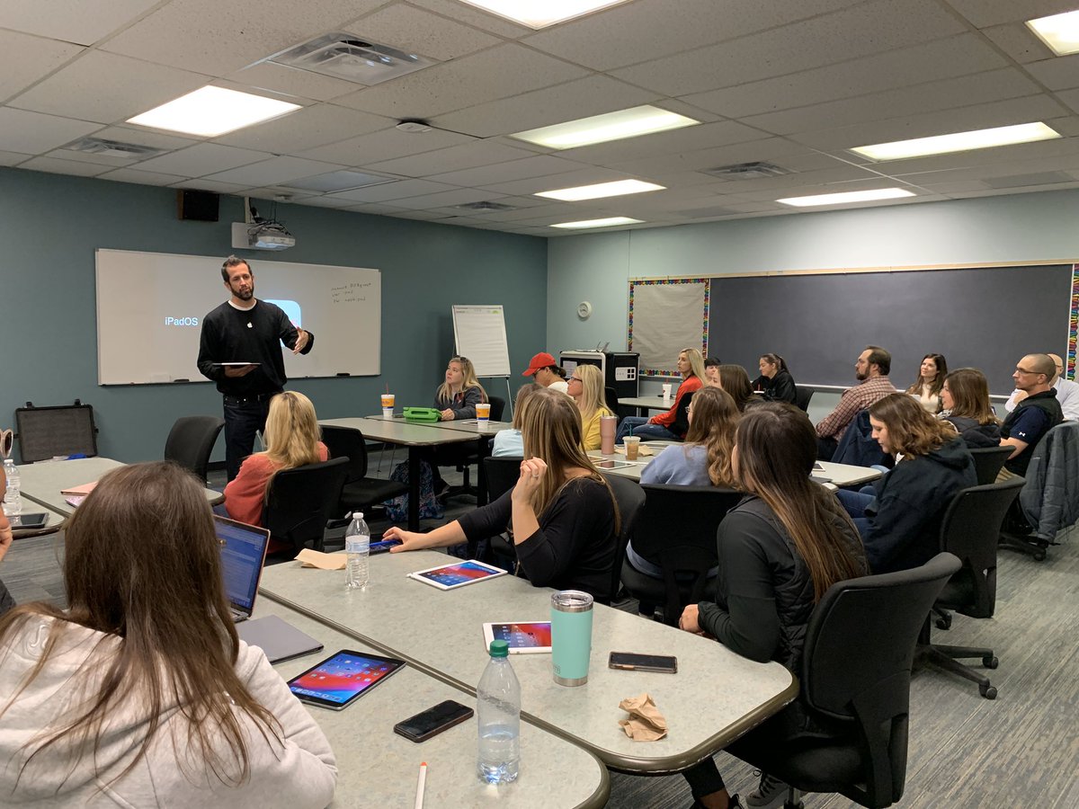 It’s great to have <a href="/catlett1/">catlett</a> and <a href="/AppleEDU/">Apple Education</a> in Fox today to lead PD on iPad for early learners. #c6learns #edtechchat