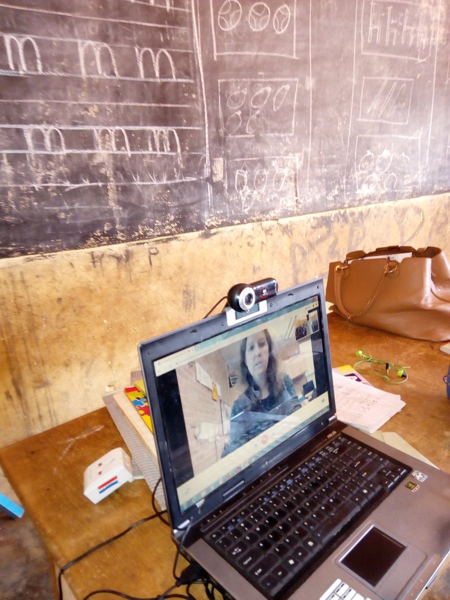 PeterAmoabil's tweet image. I was at Kumbungu DA Primary school today to help Mr Rahim&apos;s and his class to connect with their new friends on @EmpaticoOrg. Students were so happy to meet their new friends.  #SparkEmpathy