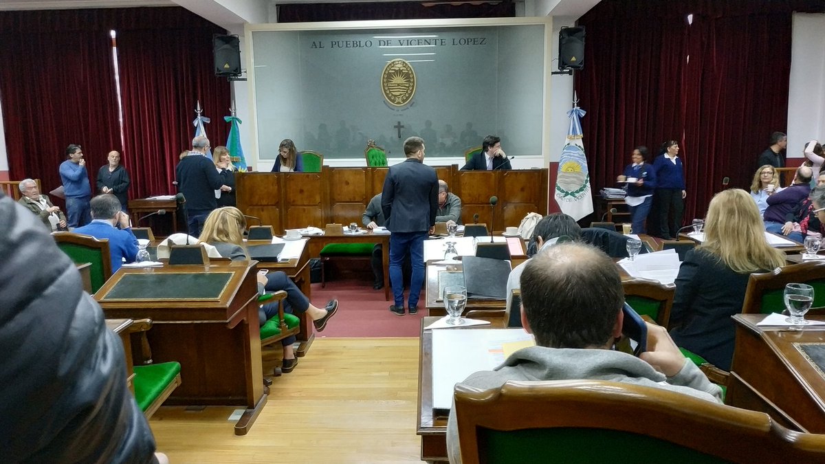 #ahora ➡️14° Sesión Ordinaria del Honorable Concejo Deliberante. <a href="/hcdvicentelopez/">HCD Vicente Lopez</a>
