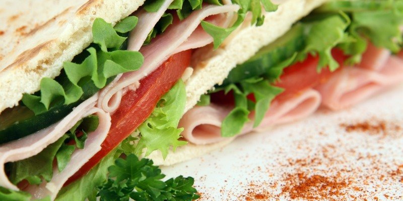 GeorgeBanco's tweet photo. In this blog we are taking a look at the basics to understand how you could make huge annual savings by making your own lunch - https://t.co/Afu3a6kjUG #guarantorloans #guarantorloan #personalfinance #savingmoney #savings https://t.co/ihIZTlkveP