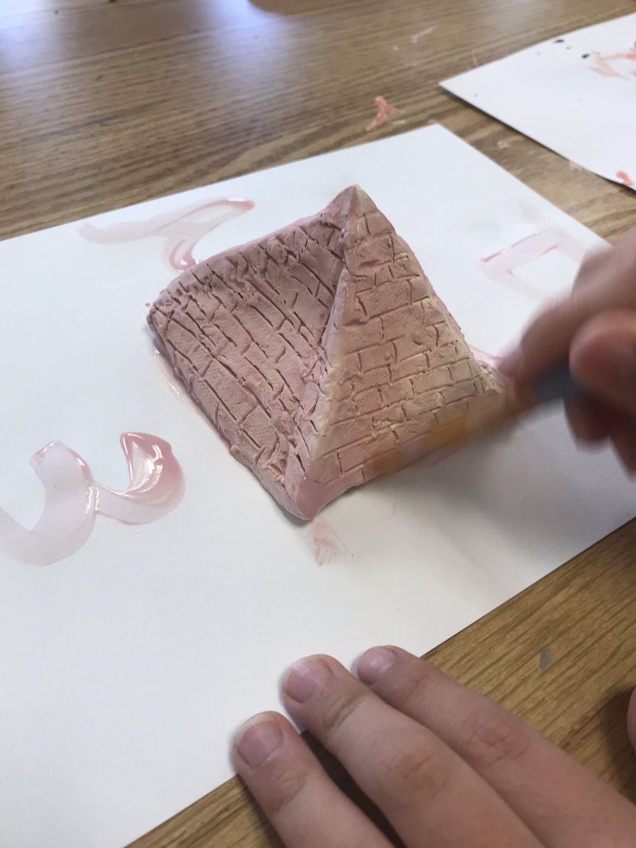 MrsCastaldiArt's tweet image. PC FTL pyramids are coming to life! I am excited to fire these 🔥 #PCLowerSchool #PCFineArts #PCVisualArts #OneOfTheBestThings #PCGrade5 @PineCrestSch