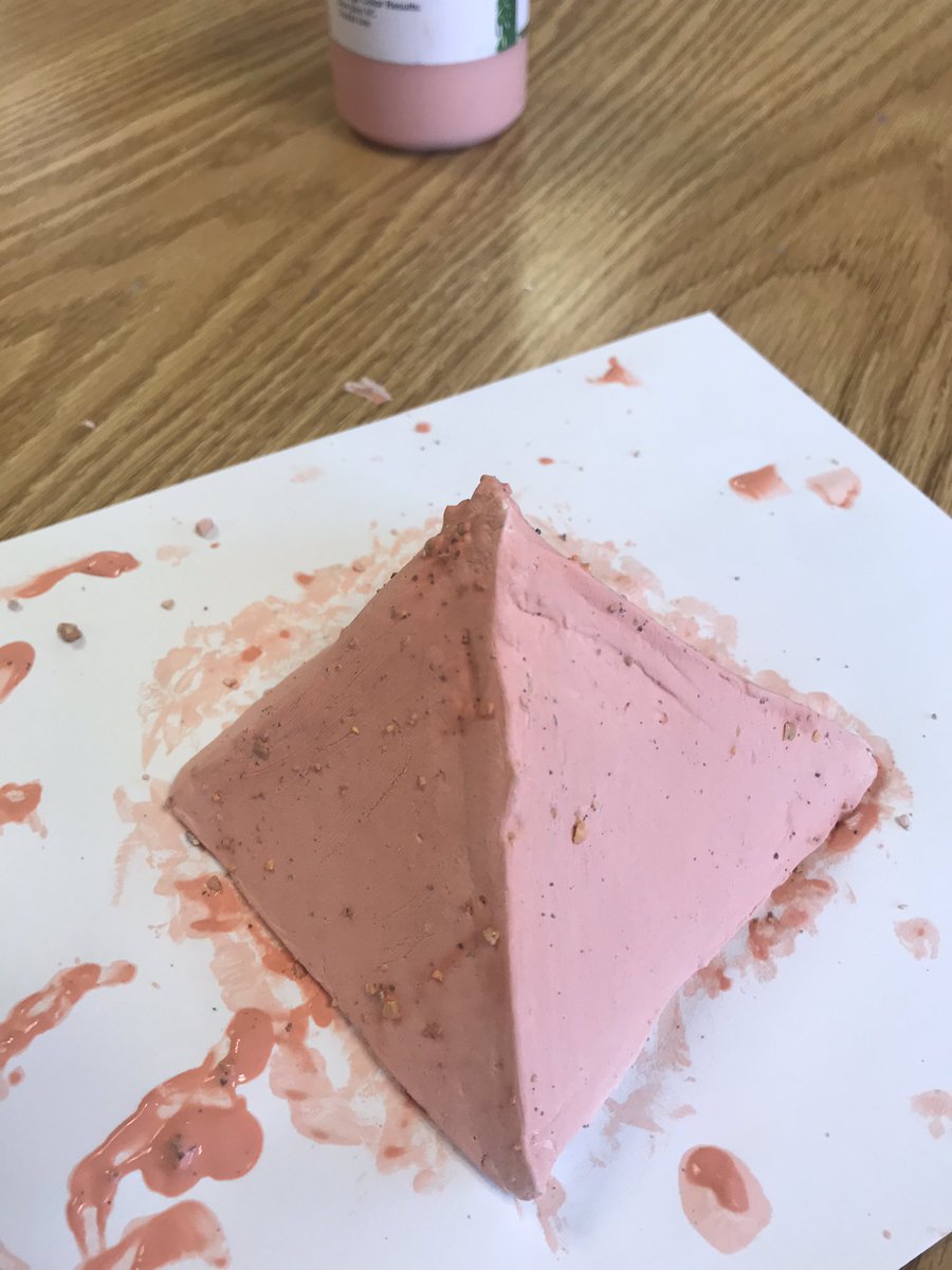 MrsCastaldiArt's tweet image. PC FTL pyramids are coming to life! I am excited to fire these 🔥 #PCLowerSchool #PCFineArts #PCVisualArts #OneOfTheBestThings #PCGrade5 @PineCrestSch