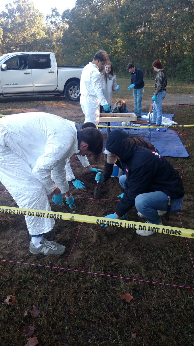 THSCJClub1's tweet photo. CJ III students completed their mock clandestine grave excavation today. They found all 206 bones. #THSCJ @S_M_Zimmerman @TCSPublic @DeanRoseTHS @TullahomaHS https://t.co/gyveKZEIRK