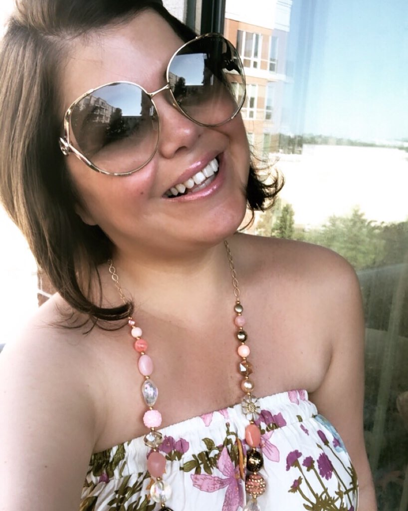 Come see me tonight <a href="/Harbor_Point/">Harbor Point</a> Sign Of The Whale Event.. Paint The Town Pink💕💗