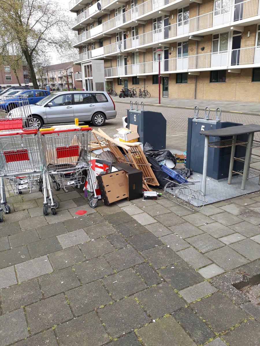 CosieNl's tweet photo. In het Nypelsplantsoen in Nieuwegein wordt gezamenlijk met bewoners gezocht naar oplossingen voor het afvalprobleem. Het ontgrendelen van containers is een goede stap in de richting: https://t.co/f1S2T6YETV #cocreatie #h2020 #cosie2020 https://t.co/CekyYxkWAn