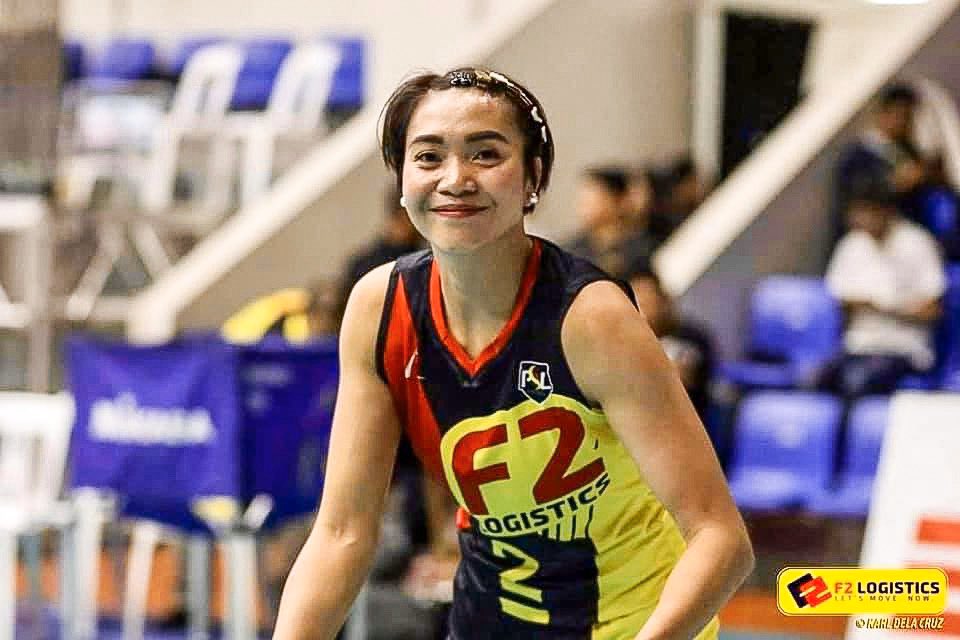 One sweet smile 😊 SOLID @philippinesuperliga SEASON 🏆🥇 Back to Back CHAMPIONS!!! Thank You Lord! ALL WE’VE GOT, ALL FOR YOU ☝🏻🙏🏻💛💛💛 #PSLInvitationals2019 #PSLAFC2019