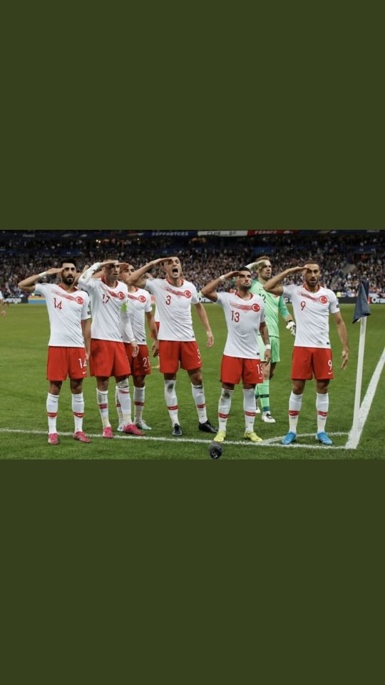 hulyamarie03's tweet photo. Tüm dünyanın mazlumları için renk, ırk, din ayrımı yapmadan mücadele eden Şanlı Mehmetçiğe Dünyanın heryerinden selam 🇹🇷🇹🇷🇹🇷
#ŞimdiDeğilseNezaman https://t.co/H0s6WjNAtY