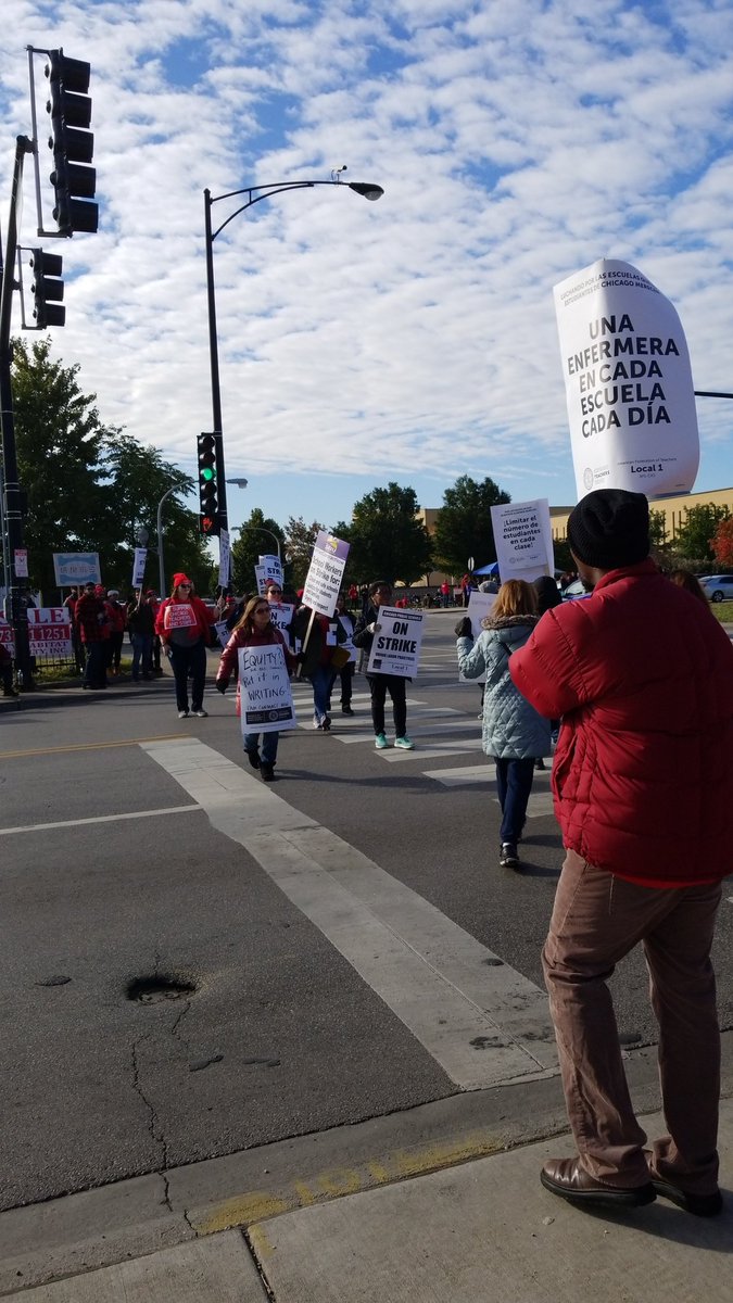MrPurple60623's tweet photo. If you believe in true equity then come out today 42 W. Madison @ChiPubSchools headquarters! How dare you talk about equity CPS? My son's school @BatemanES  has 2 permanent nurses @WorldLanguageHS #lvhs campus for the past 15 has had 0. #PutItInWriting @CTULocal1 https://t.co/mNiD0v0jac