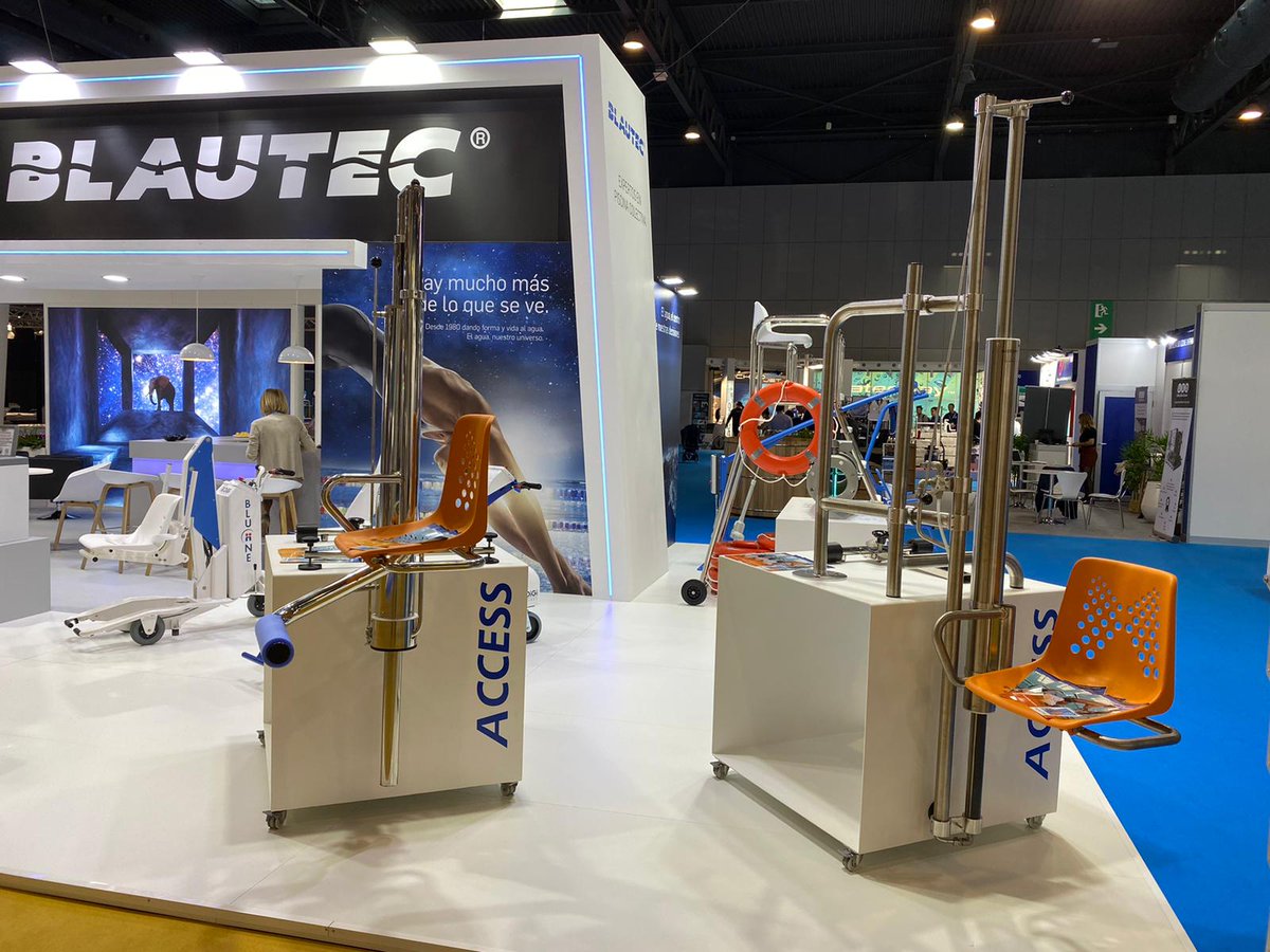 InfoBlautec's tweet photo. 💧Nuestro equipo sigue en la Feria @PiscinaWellness para mostrarte algunos de nuestros productos más destacados 🔝 como los limpiafondos 𝗪𝗔𝗩𝗘 o los elevadores 𝘼𝘾𝘾𝙀𝙎𝙎. 
➡️ ¡Descubre más artículos para #piscinas de #Blautec en el 𝗦𝘁𝗮𝗻𝗱 𝟯𝟱𝟯! https://t.co/TlKrlgqWEs