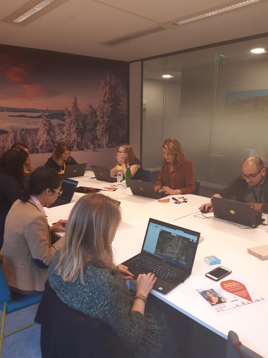 AbeilleAssur's tweet photo. Journée de la #solidarité #Mapathon ! 
De l’#engagement et de l’énergie pour un impact social et solidaire concret. 👍
#AvivaMapathon #LifeAtAviva #Solidarite @TheMissingMaps https://t.co/rQFsX3IQCj