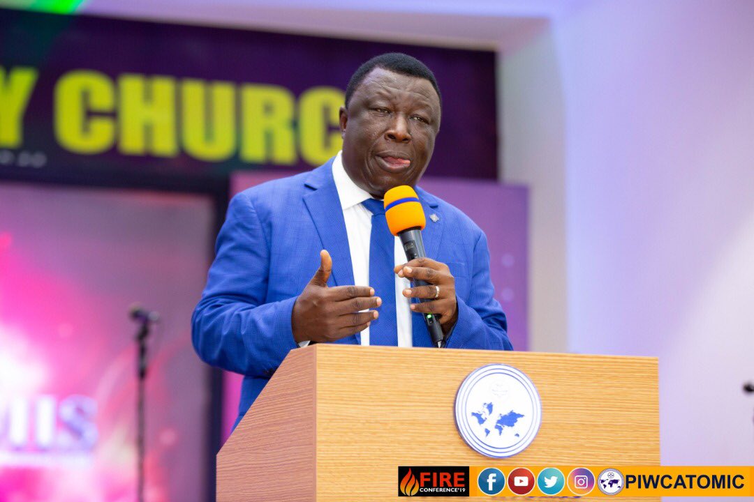 JeremiahAsare's tweet photo. Thank you for the Great anointing Aps M. C. Aseidu 🔥🔥🔥. #TheDunamis #piwcatomic
#PossessingTheNations
#WeAreTheCityOnAHill
#FireConference2019 #Day4 https://t.co/ZryxM5J6ft
