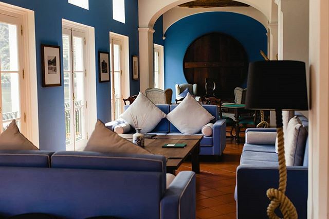 Grey outside • Blue inside
.
.
#vintagedouro #vintagehousehotel #douro #dourovalleyregion #dourovalley #douroregion #douroriver #pinhao #hotel #hotelwithaview #decor #ruraldecor #luxury ift.tt/33FA4z6
