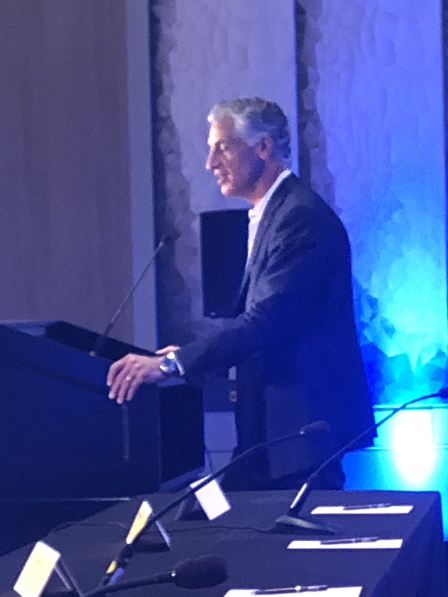 jmills1955's tweet photo. @DFCon #DFCon2019 kicks off with Professor Mike Conte @UCSFvascular outlining #GlobalGuidelines for #CLTI and #DFU #ComprehensiveVascularCare @VascularSVS @APMA https://t.co/86zzUjODl9