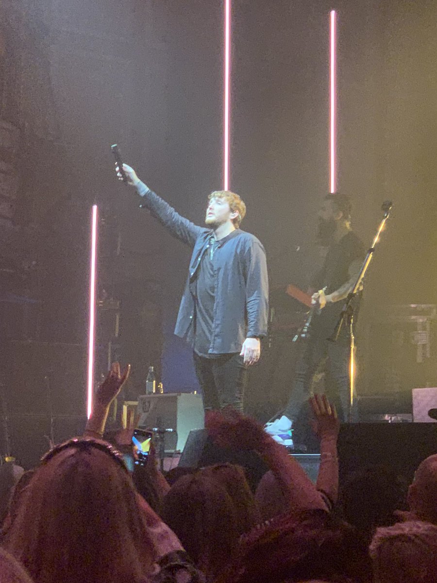 nhocn's tweet photo. @JamesArthur23 Newcastle City Hall #mammydaughtertime #Perfect 👌🏼 https://t.co/vMeFqisc7M