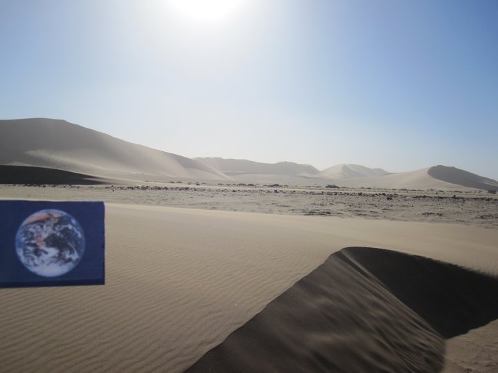 OneFlaginSpace's tweet photo. The Blue Marble in the Namib desert!

#BlueMarble #OneFlagInSpace #ToExploreIsHuman #Earth #Exploration https://t.co/Q2nNyP1a9f