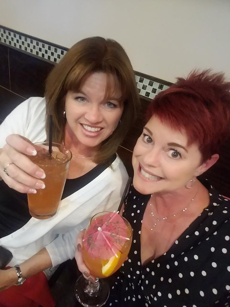 shelpaasch's tweet photo. My job is hard @LeavenworthCVB @ecomm_ks #teamworkmakesthedreamwork #thisteamisfun #iseesushi https://t.co/Fr9Kb4hCpt