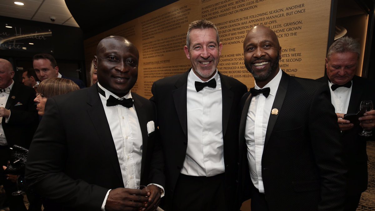 LUFC's tweet image. 🙌 Whose childhood is summed up in this photo? #LUFC100