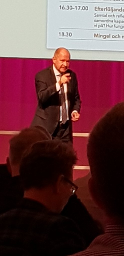 gustafolsson2's tweet photo. Dan Eliasson, GD #MSB fortsätter på temat #totalförsvar https://t.co/LpTLkN8Rsz
