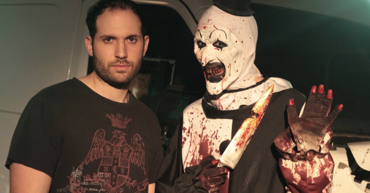 fear_nyc's tweet photo. Join Terrifier writer/director Damien Leone and actor David Howard Thornton (Art The Clown) for a discussion and Q&amp;A on Saturday, October 26 at Brooklyn’s Film Noir Cinema. Info + tix: https://t.co/BOn1LtBEbK 
#terrifier #arttheclown #horror @damienleone https://t.co/8rziWMsGAi