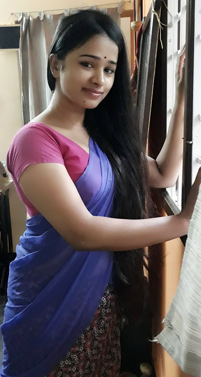 Easy festive hairstyle with jasmine flower | short hair hairstyle for  saree| Preity Neereekshan - YouTube