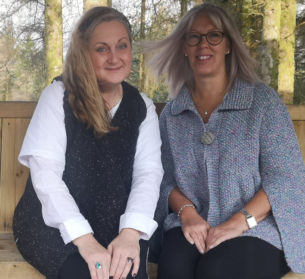 edelspirit's tweet photo. Certainly #enterprise describes my knitting visitors, like Jeanette from Michigan who purchased this gorgeous new handknit #knittingretreat2019 #Donegal #HarveysPoint #knittingtours #irishknitter #supportive #slowclothing #wool #womenwhoknit #community #knitfield
#NWED2019 https://t.co/NTkraSHE8C
