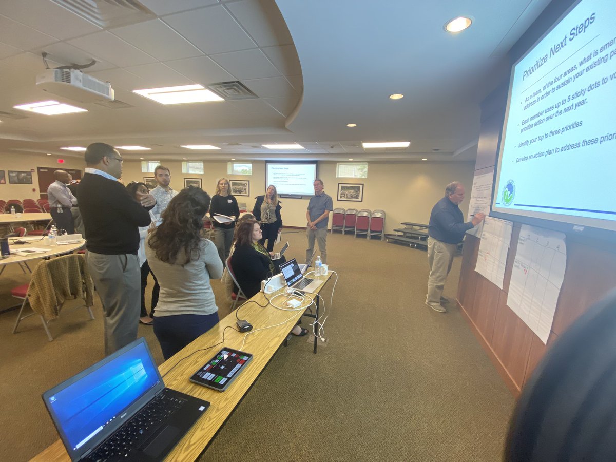 EdSystemsNIU's tweet photo. Talking about sustainable governance structures at our the @GLCCPP #CommunityofPractice https://t.co/PA7yZGDGIh