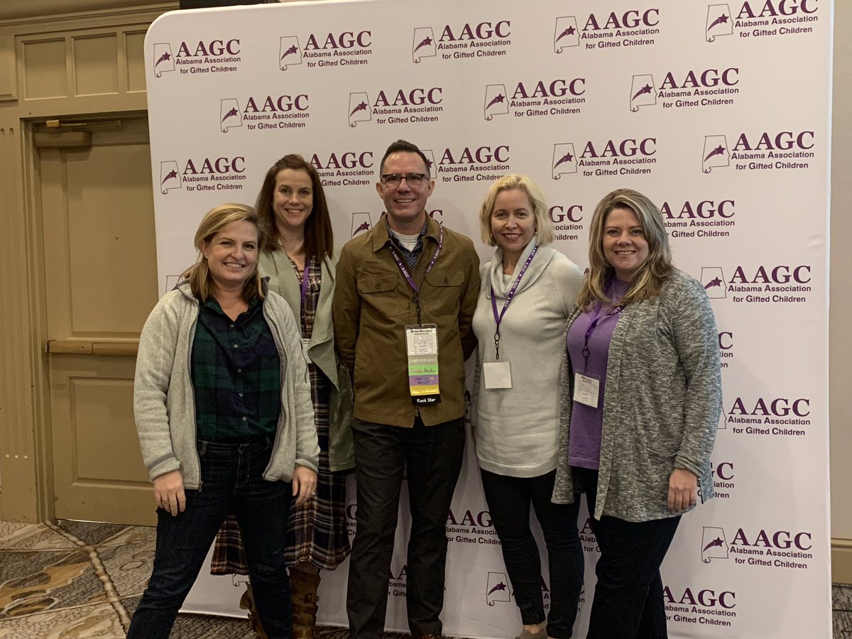 kimphutchens's tweet photo. Growing and Learning at #AAGC19 with #brianhousand https://t.co/kGFCWY6uvd