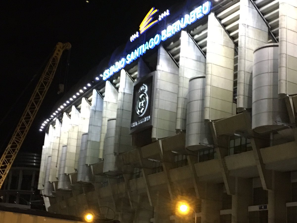 Fascinating two days as one of the commercial advisors and measurement partner on SynCell #synbio - applications and challenges for synthetic cells.
Dinner last night at the Bernabeu stadium, a bonus!
