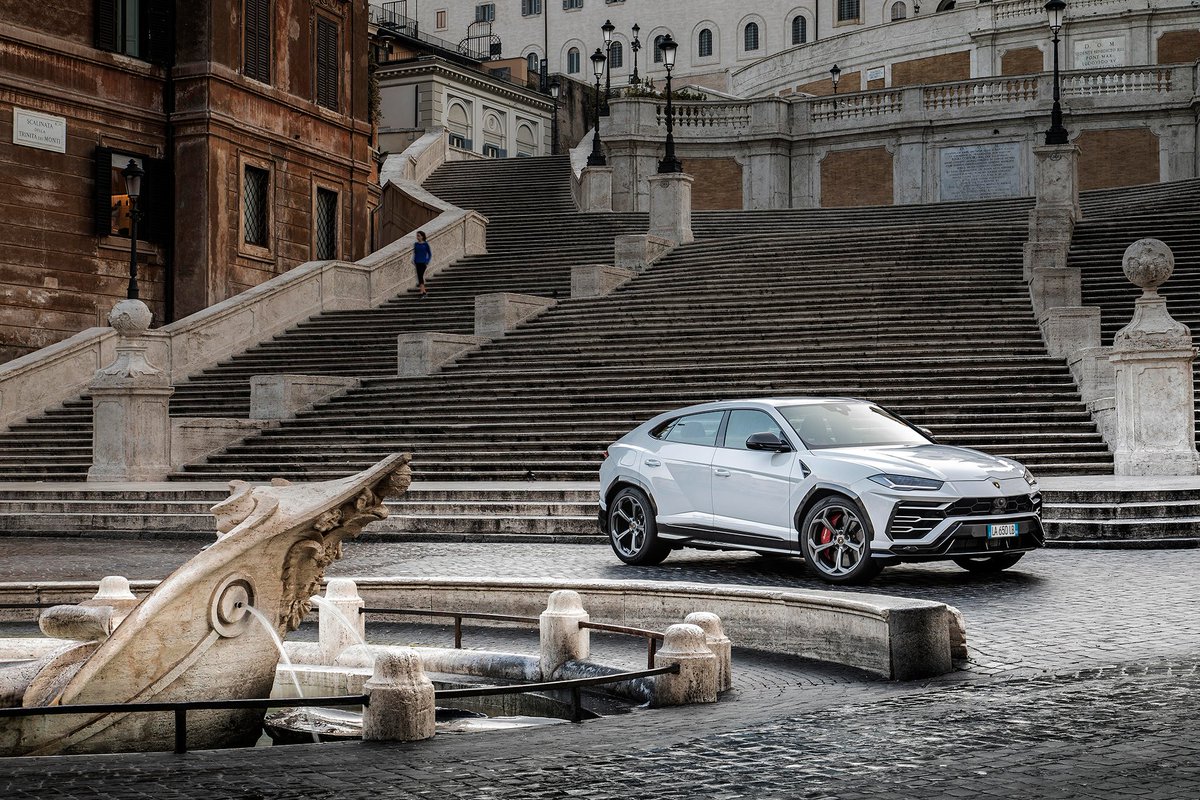Lamborghini's tweet image. Lamborghini Lover, do you think you know everything about Urus? There are four things you absolutely need to know about our Super SUV: lam.bo/Four_Things_Ab… 

#Lamborghini #Urus #SinceWeMadeItPossible