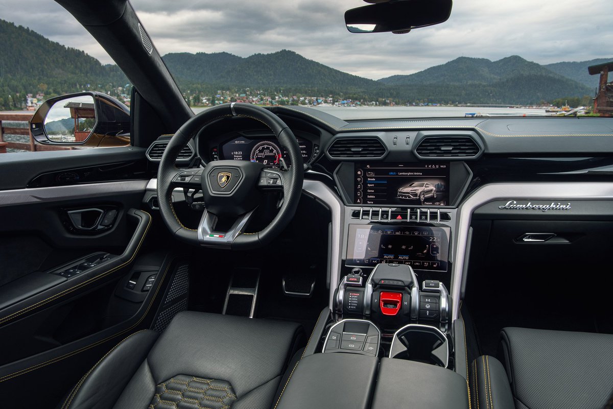 Lamborghini's tweet image. Lamborghini Lover, do you think you know everything about Urus? There are four things you absolutely need to know about our Super SUV: lam.bo/Four_Things_Ab… 

#Lamborghini #Urus #SinceWeMadeItPossible