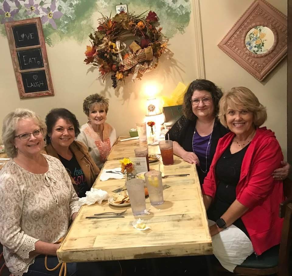 CopperfieldMOPS's tweet photo. Did you know we have some AMAZING Mentor Moms who have survived the preschool years and are full of awesome advise. Recently our mentor moms met up for lunch to celebrate birthday's 🎊🙂🎂 https://t.co/ITUcVVrelo
