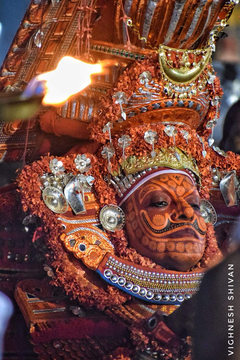 A series of Theyyam performances take place during the annual festival of Sri  #AndalurKavuDaivathareesan is the personification of Sri Ramachandra #GodsOwnCountry #Ayodhya