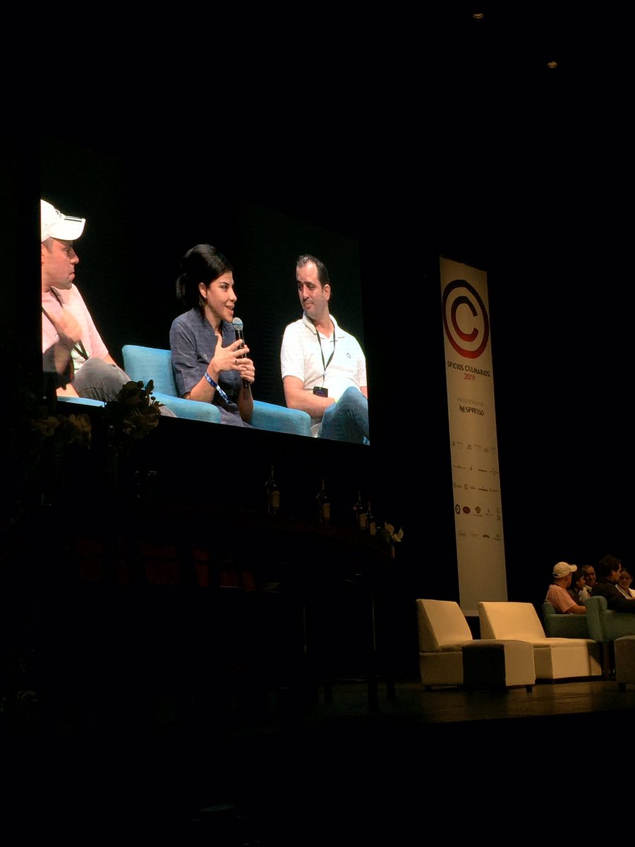 Talking about the most beautiful thing of this industry: the transmission. #OficiosCulinarios2019 #mexico <a href="/cmexicana/">Culinaria Mexicana</a> <a href="/OCulinarios/">Oficios Culinarios</a>