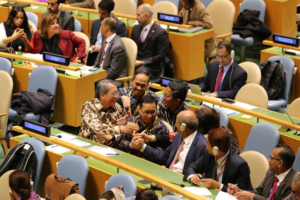 We are so honoured to serve as one of the member of the Human Rights Council starting in January 2020. Indonesia will do our absolute best as a true partner for democracy, development and social justice. Thank you

#IndonesianWay