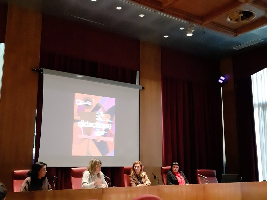 MarcoVigna1's tweet photo. Presentata la #ricca e variegata #offerta #didattica culturale dedicata alle #scuole di ogni #ordine, per #valorizzare e #riappropriarsi del #patrimonio valdostano. 
#PatrimoniodaScoprire https://t.co/JPzEo7T2g9