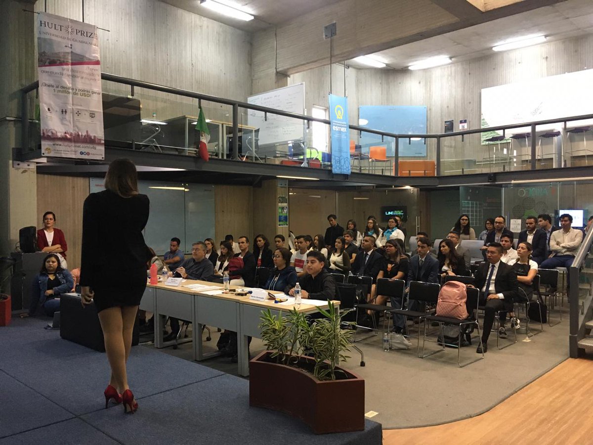 line_cucea's tweet photo. Esta mañana del 17 de octubre #EnLINE se llevó a cabo la tercera sesión de “Pitch De Negocios” por parte de Jóvenes Emprendedores 👨‍����👩‍💼 procedentes del @GuadalajaraGob a través de su Secretaría de Desarrollo Económico y Combate a la Desigualdad.
 
-
-
#EntornoEmprendedor https://t.co/npOSuapFtt