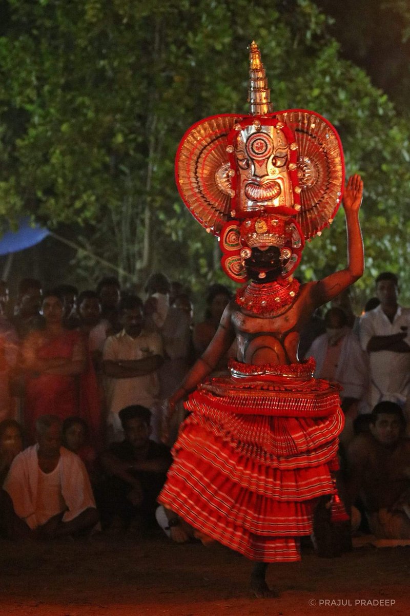 Angakaran - LakshmananSri  #AndalurKavuDuring the month in which the Festival is scheduled, people in the region, Dharmadam, Palayad, Melur & Andalur irrespective of Caste or Religion avoid eating any kind of non-vegetarian food as part of the dedicated Vratham #GodsOwnCountry