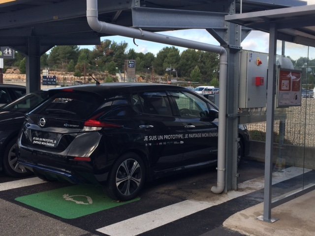 Flexgrid2's tweet image. #FlexiTour Bouches-du-Rhône : 3 sites de référence de @Flexgrid2 ont accueilli aujourd&apos;hui notre délégation Québec à savoir le showroom #Aixploration et sa #SmartStation, le projet SolarCamp #vehiculetogrid et un panorama des réseaux du futur sur le showroom @enedis_prov_alp