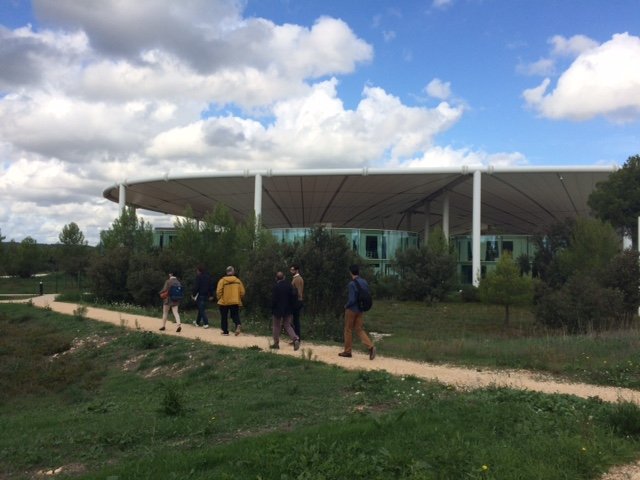 Flexgrid2's tweet image. #FlexiTour Bouches-du-Rhône : 3 sites de référence de @Flexgrid2 ont accueilli aujourd&apos;hui notre délégation Québec à savoir le showroom #Aixploration et sa #SmartStation, le projet SolarCamp #vehiculetogrid et un panorama des réseaux du futur sur le showroom @enedis_prov_alp