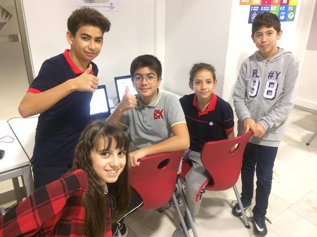 BK_Darica's tweet image. 7.Sınıf öğrencilerimiz LightBot'un en zorlu bölümlerini geçerek Kodlama Haftası etkinliklerini tamamlayarak, sertifikalarını almaya hak kazandılar. #CodeWeek2019 @burgencay @duygubiyikoglu @SevincCiler