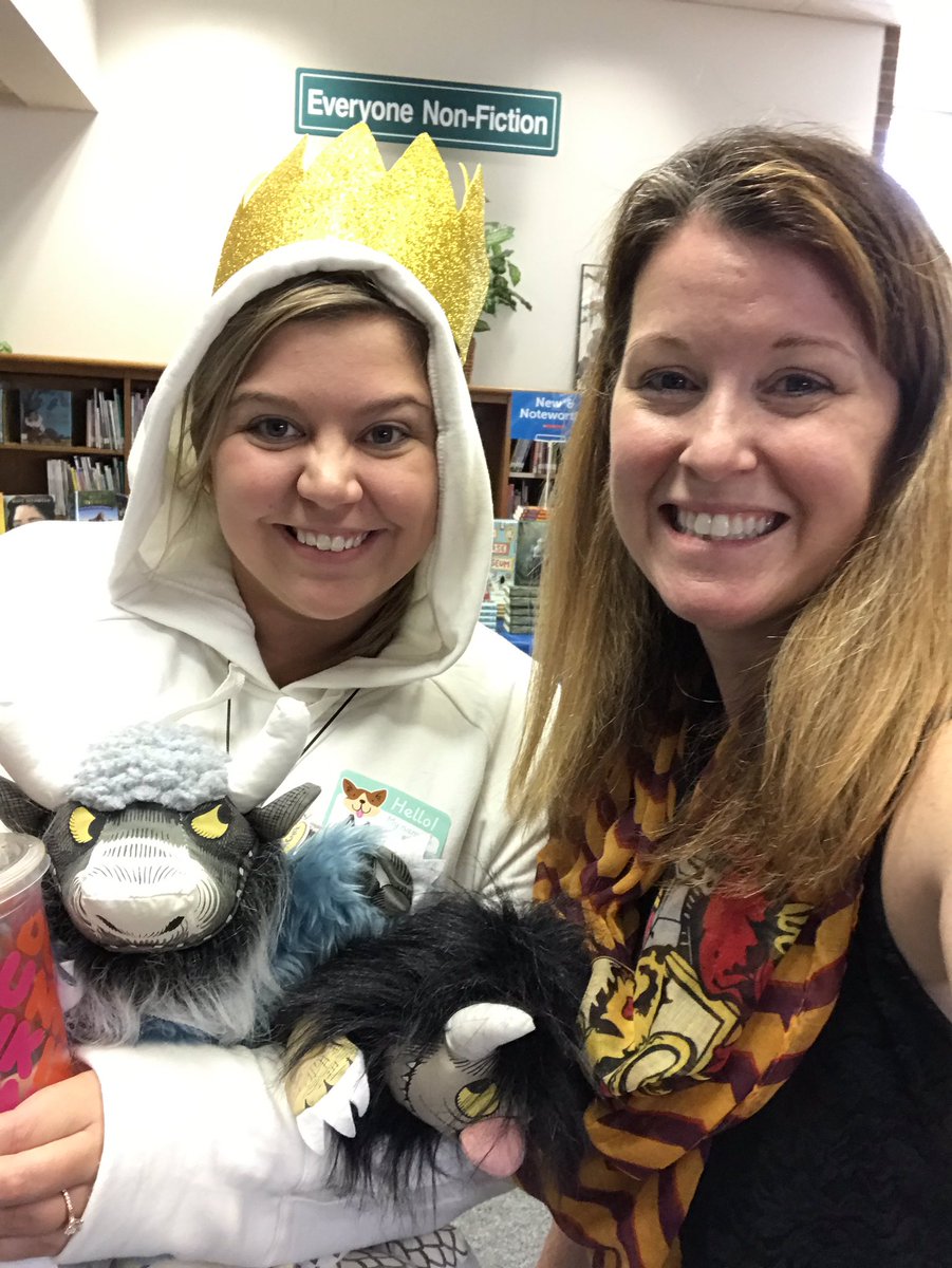 LibraryHuskyDen tweet media