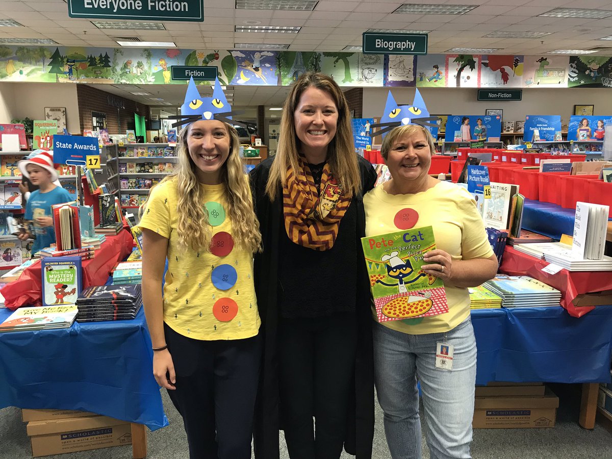 LibraryHuskyDen tweet media