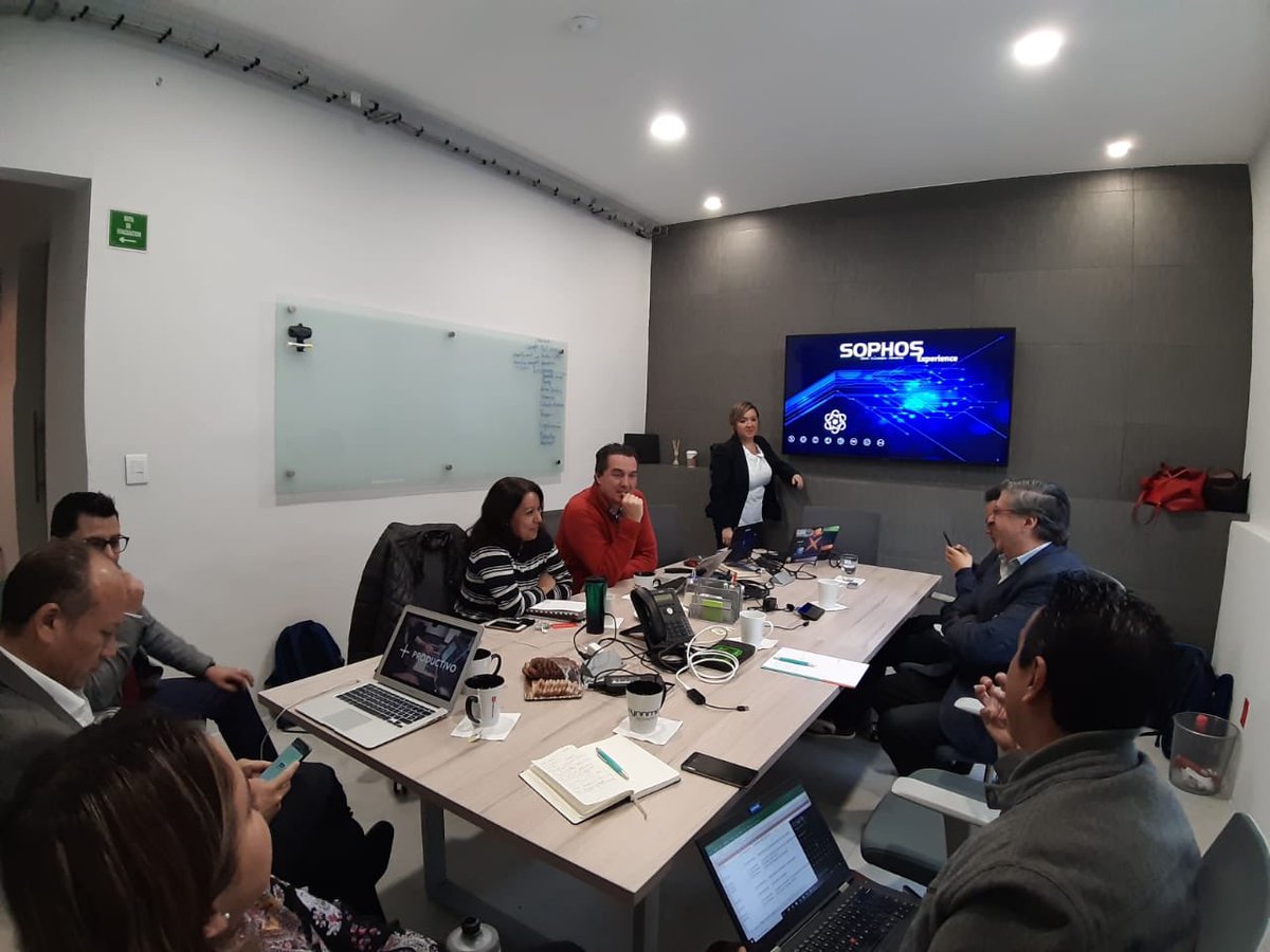 SophosLatAm's tweet image. Sophos Experience Mexico - presentandole a los clientes lo mas importante de ciberseguridad! @marialemajo @ediliaagarcia1 @danielaArroyo_ @shocker_ic #sophosexperience #cloudadoption #securityasaservice #innovation