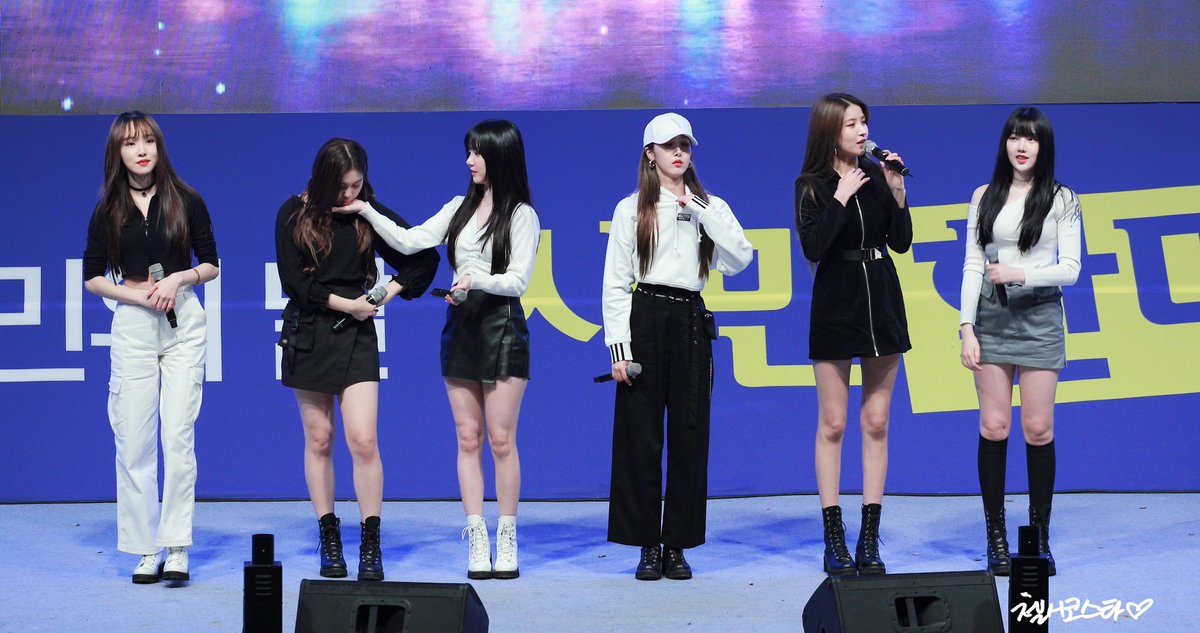 [4K 60P] 191017 #여자친구 (#GFRIEND) 밀양 시민의날 축제 Full 직캠(Fancam) by 첼시코스타

youtu.be/Li0Moolpm10
24:45