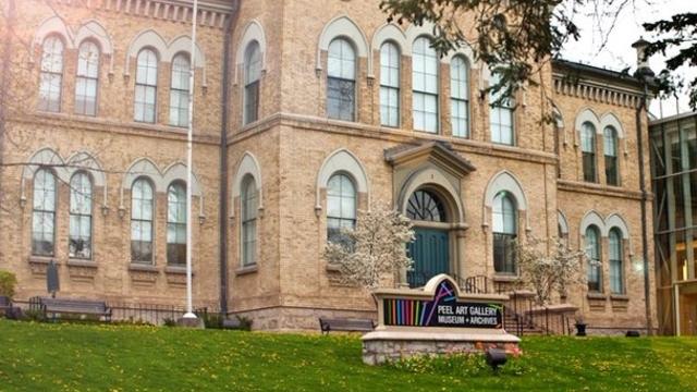 BramptonLibrary's tweet image. The Senior Series program at #SpringdaleBranch this month is Museum Memories: Featuring works from the museum, archives and art gallery that will inspiring sharing of experiences through storytelling. Join us on Oct.24th at 1:30pm  #inspiringconnections ow.ly/mbcr50wzxqg