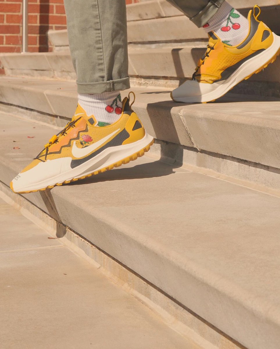 mikebryan120's tweet photo. MellowyelloW🐝🌼🌕 #KicksOnFire https://t.co/uKb11a8Qa7