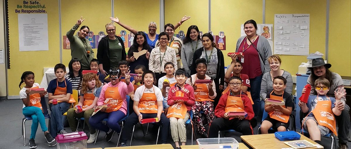 Built Rocket Pencil Boxes with an Autistic class!!! What an incredibly rewarding experience!!! They did such an amazing job!!! 
#KidsWorkshop #652true #d172crew #PacNorthProud