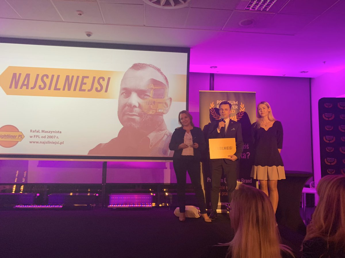 FreightlinerPL's tweet photo. Mamy to! 💥 Nagroda Najlepsza Kampania Employer Branding 2019 - EB Stars dla @FreightlinerPL za kampanię #Najsilniejsi! 💥 Pokonaliśmy m. in. Empik, Jysk, Ringier Axel Springer i wielu innych konkurentów! Wow! | #duma #radość | #EBStars #EmployerBranding #HRCamp #Warszawa 💪 https://t.co/xbmBQ9wtJm